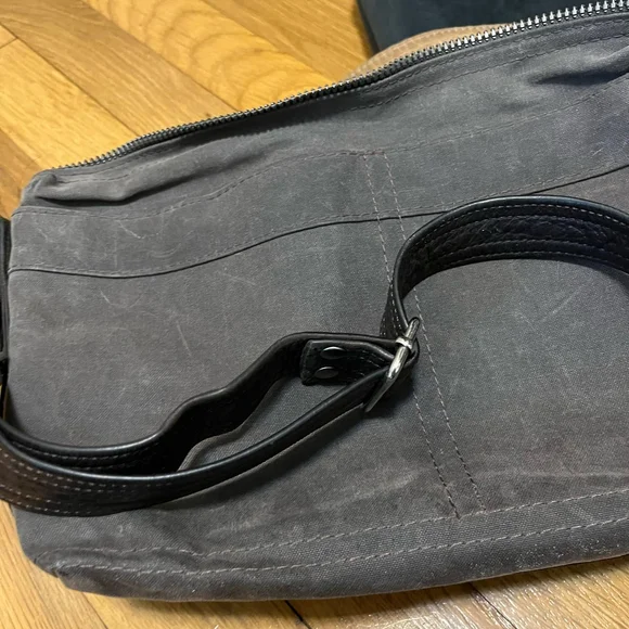 Elegant Waxed Canvas Dk Brown/Tan Leather Messenger Bag - Picture 5 of 6